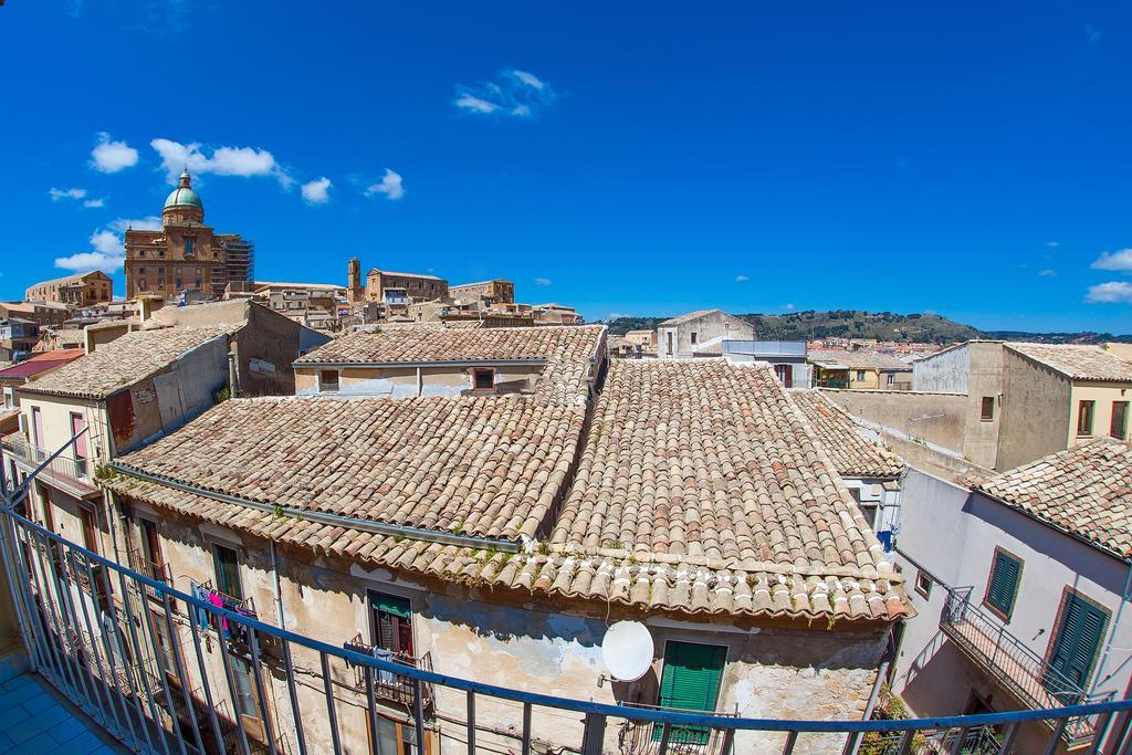 Umberto 33 Bed & Breakfast Piazza Armerina Exterior photo